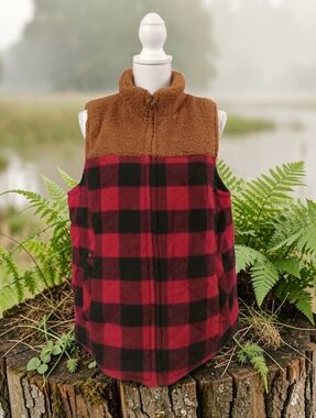 Maurices Red and Black Buffalo Plaid Sherpa Vest with Brown Yoke WOMEN'S XL